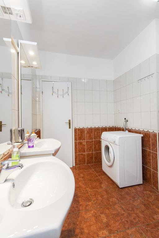 Vila Jadranka Vodice Esterno foto