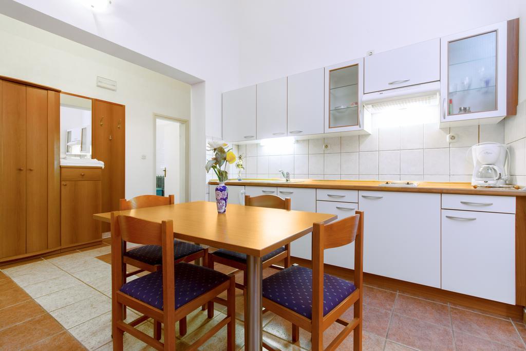 Vila Jadranka Vodice Esterno foto