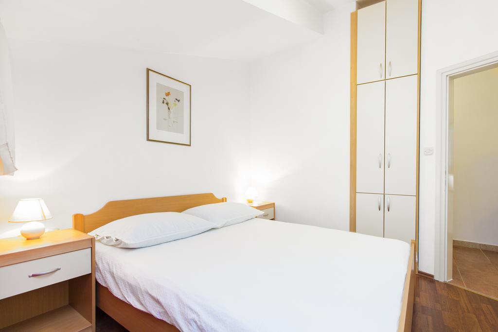 Vila Jadranka Vodice Esterno foto